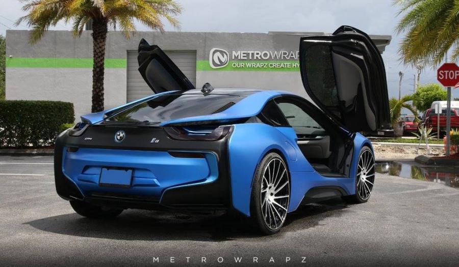  BMW i8 Satin Perfect Blue by MetroWrapz 2017 года  (фото 6 из 10)